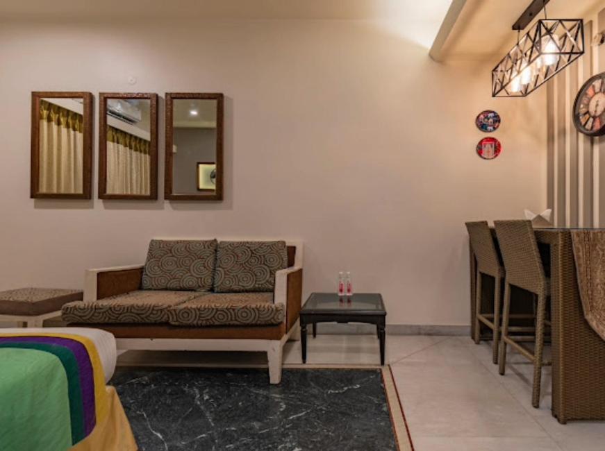 Hotel Imperial Park Sector 45 Gurgaon Eksteriør billede