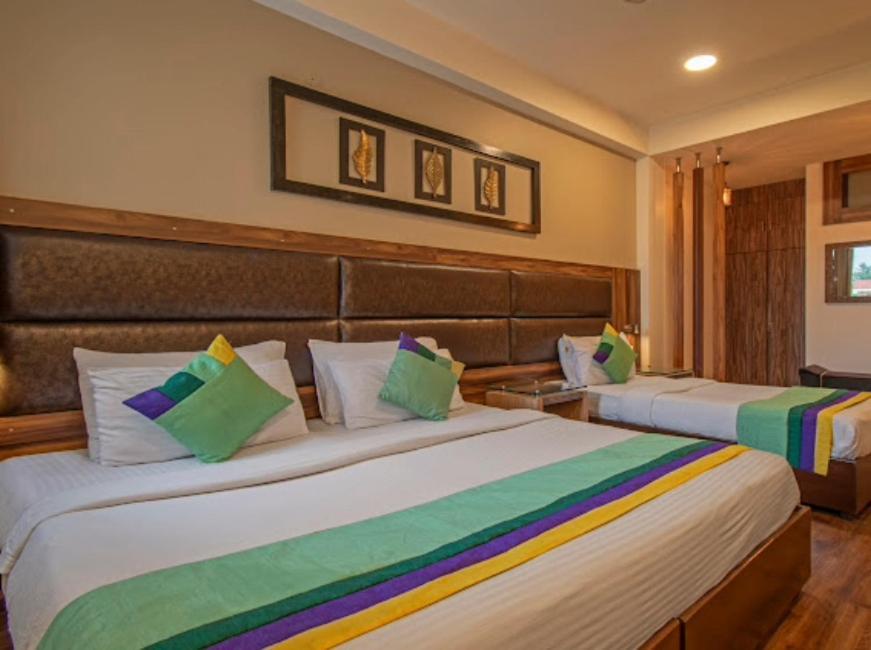 Hotel Imperial Park Sector 45 Gurgaon Eksteriør billede