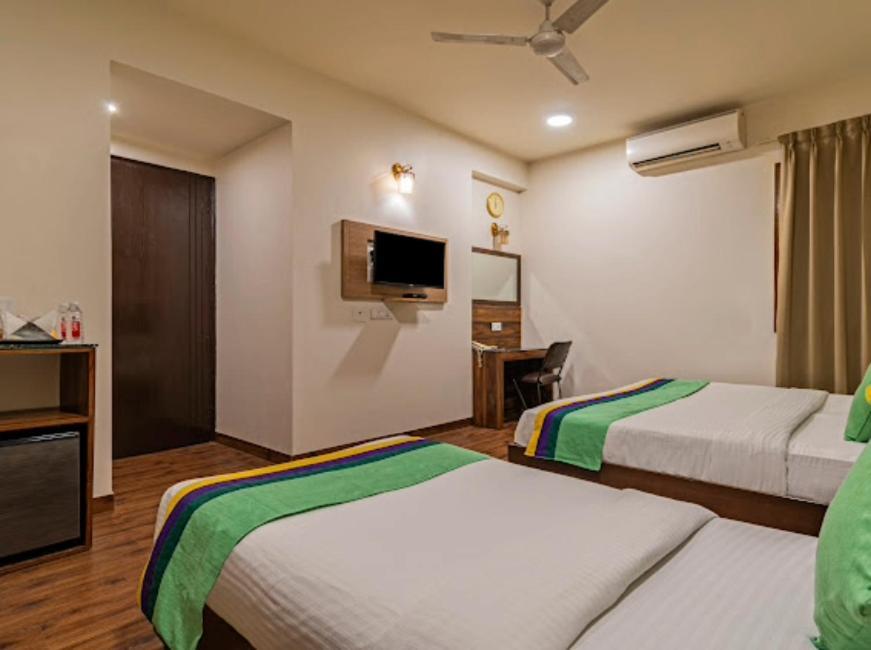 Hotel Imperial Park Sector 45 Gurgaon Eksteriør billede