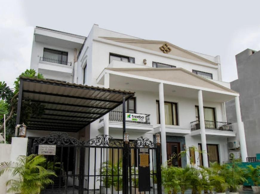 Hotel Imperial Park Sector 45 Gurgaon Eksteriør billede